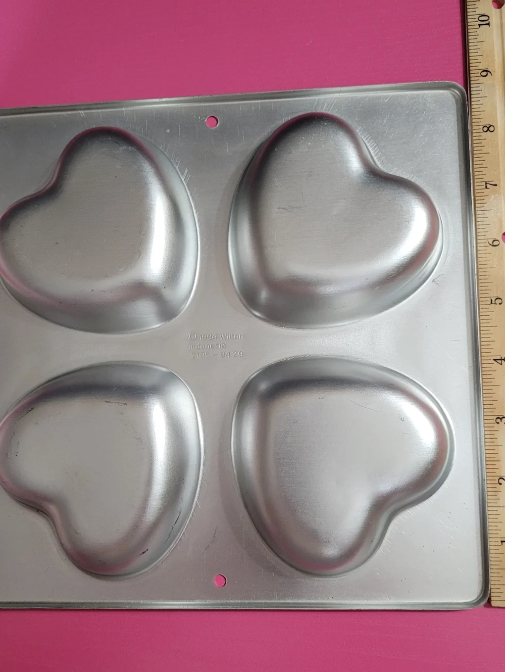 Vintage Wilton Small Four Heart Aluminum Mold Pan No.2105-9429
